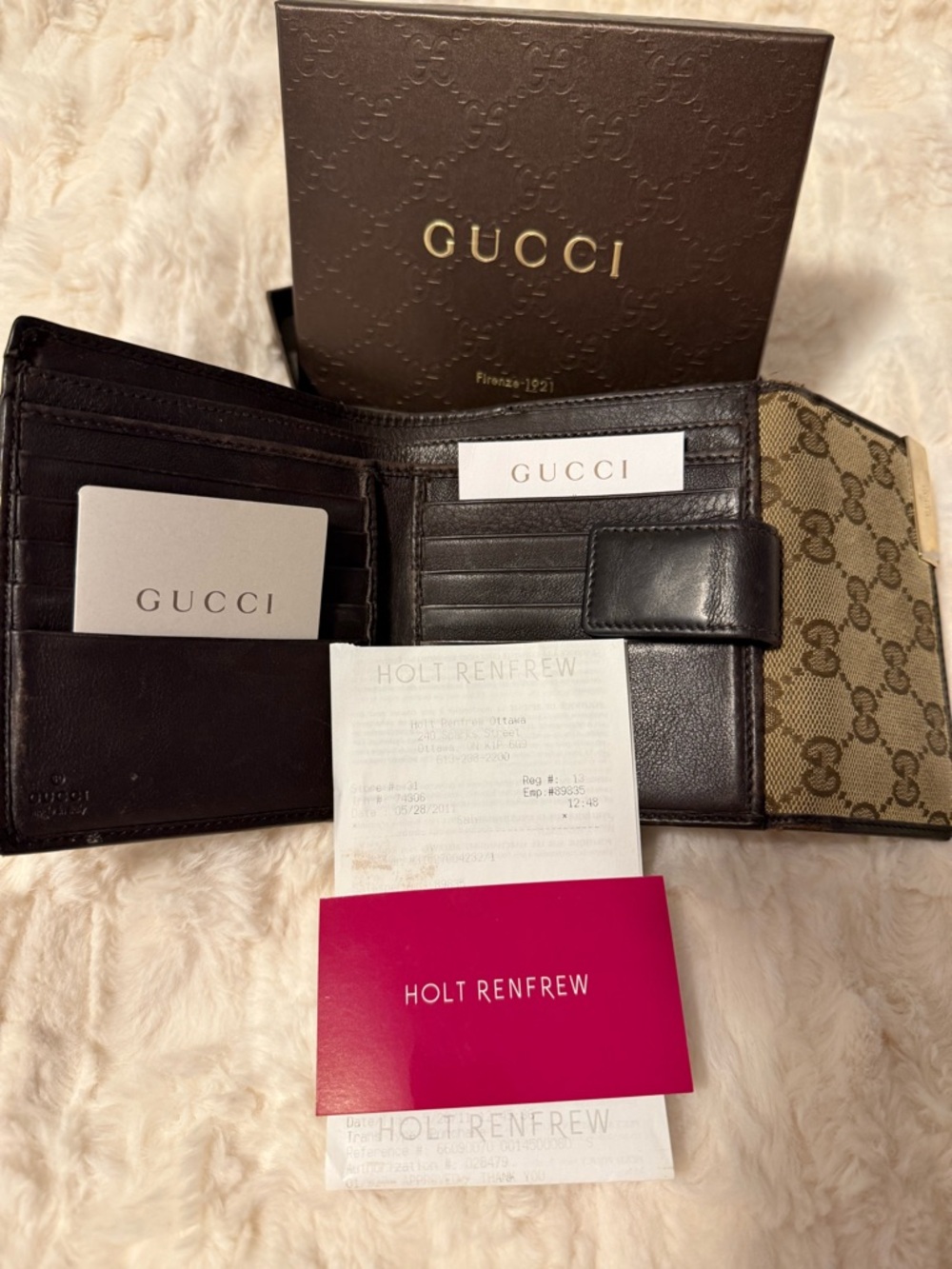 “An authentic Gucci c. 2000s to early-2010s era, complete set/original receipt.”